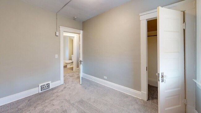 Foto del edificio - 3 Bed / 1 Bath in Cleveland!