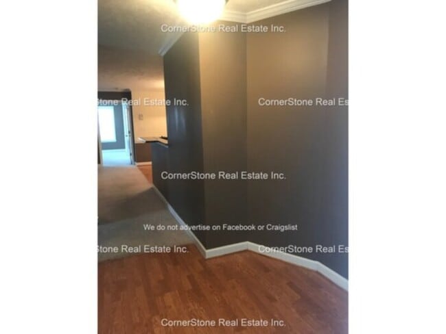 Building Photo - 1820 Balmoral Dr