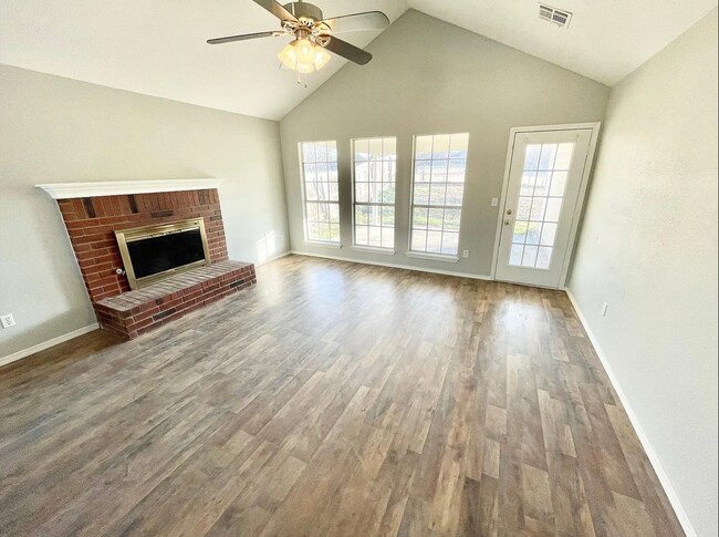 Foto del edificio - 2740 W 66th St