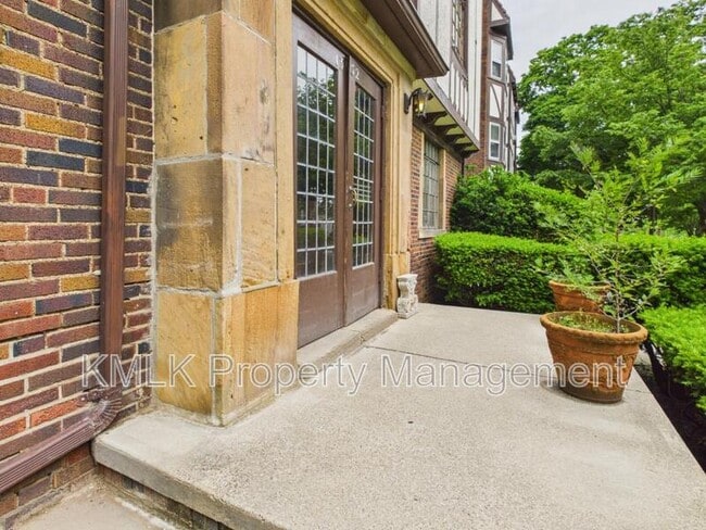 Building Photo - 1352 Kenilworth Ave