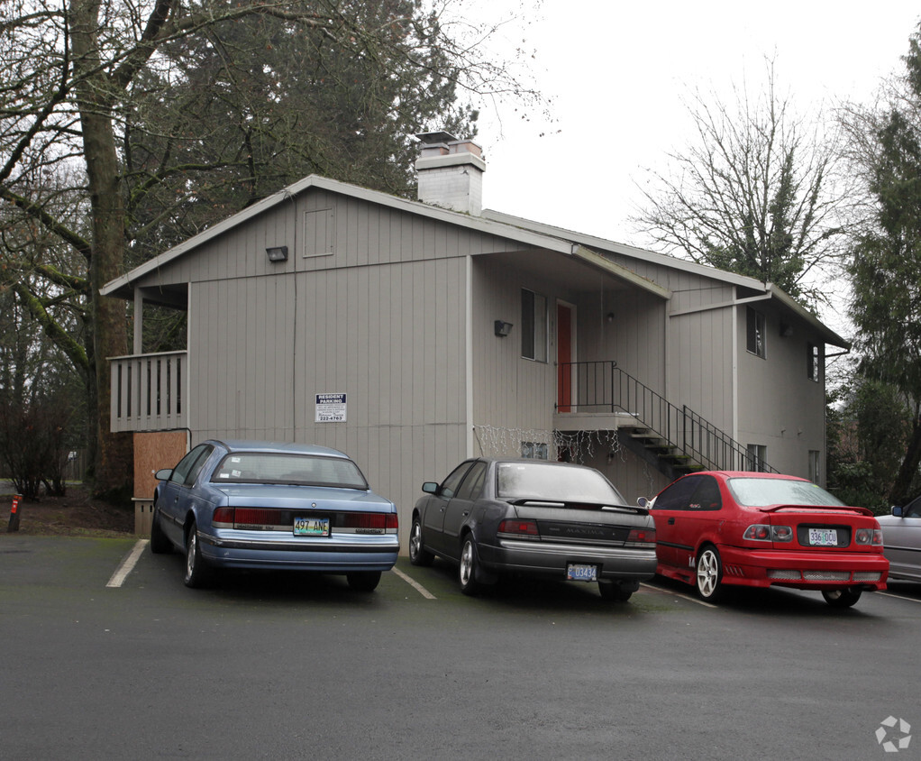 Foto del edificio - Maple Court Apartments