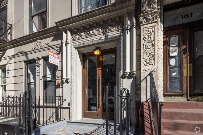 Foto del edificio - 163 W 80th St