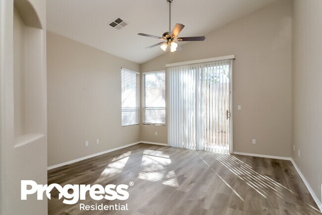 Building Photo - 1737 Talon Ave