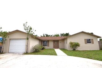 Building Photo - 10966 Winding Creek Way