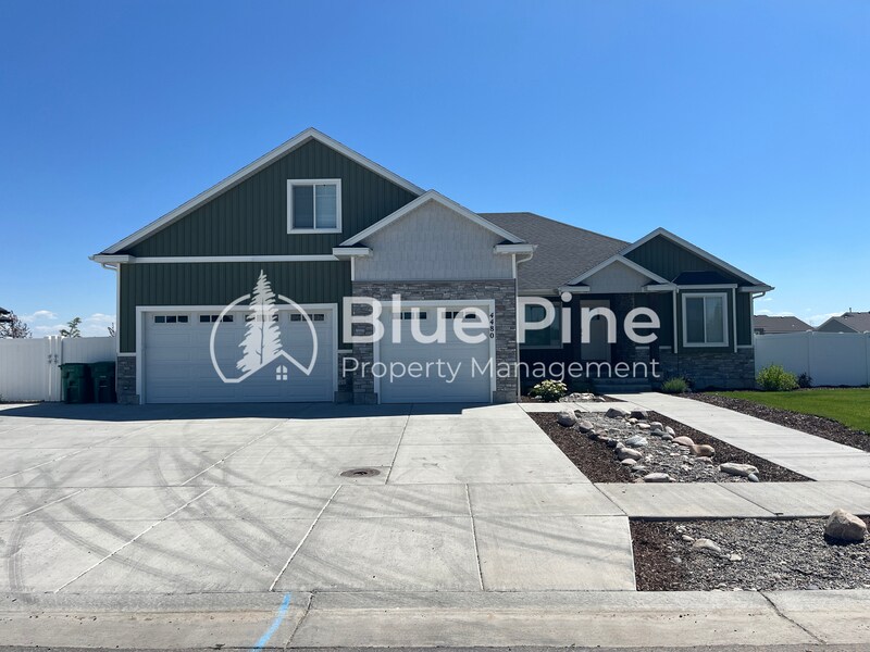 Foto principal - 4480 N Bristol Dr