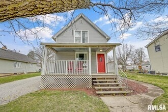 Building Photo - 903 E Lake Ave