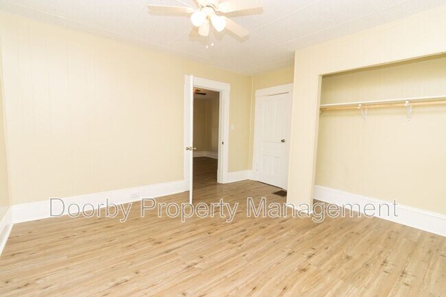 Foto del edificio - 2612 E 19th St