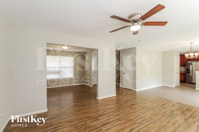 Building Photo - 127 Meadowvale Ln