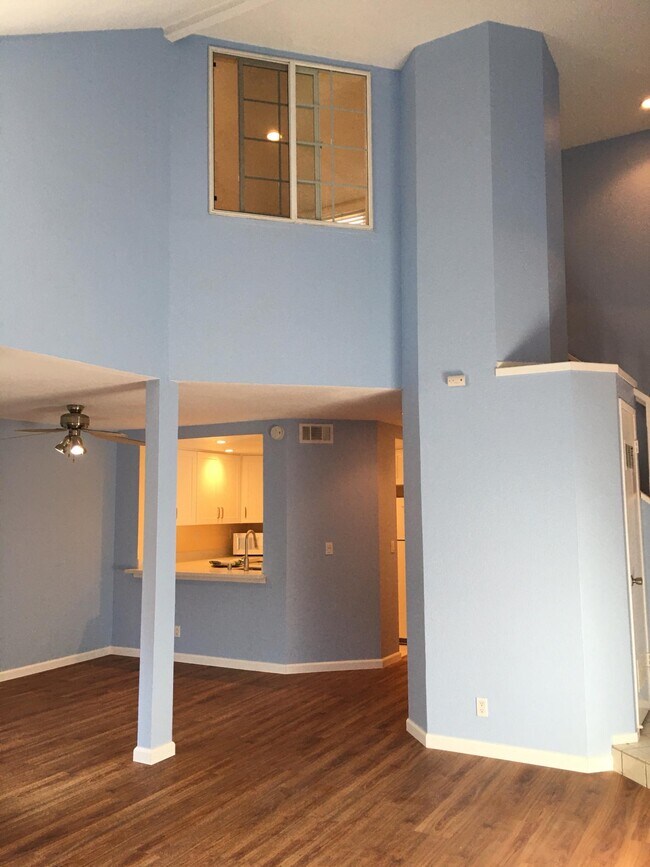 Foto del edificio - 5318 Borneo Cir