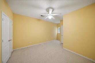 Building Photo - 16 Regency Pt