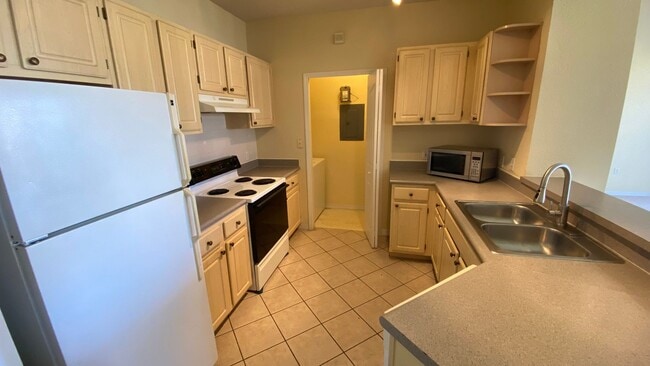 Building Photo - Beautiful 2br/2ba Visconti Condo with W/D ...