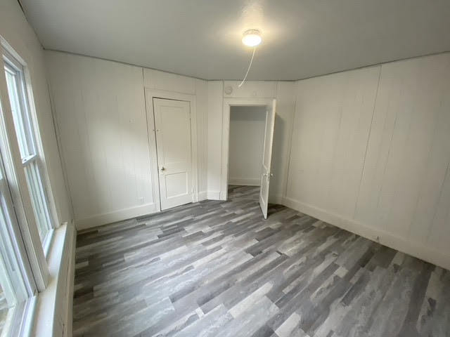 Building Photo - 27 Linwood Ave
