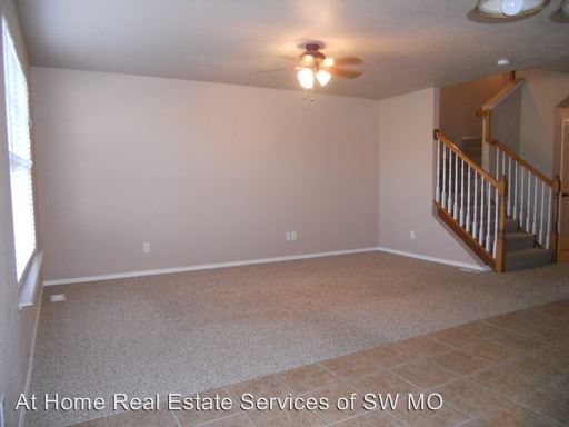 Building Photo - 3 br, 2.5 bath House - 2315 W Parkview