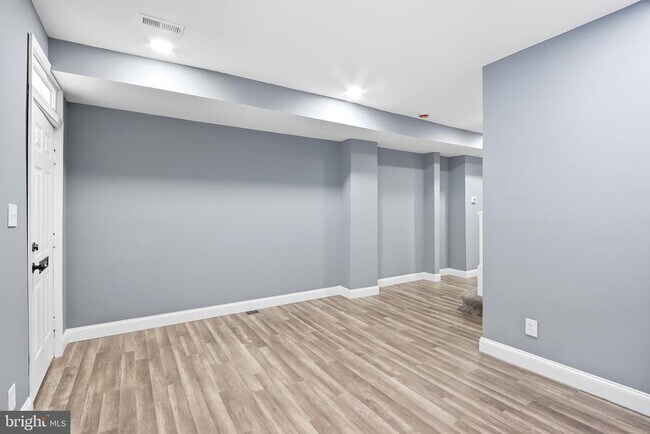 Foto del edificio - 1309 E Patapsco Ave