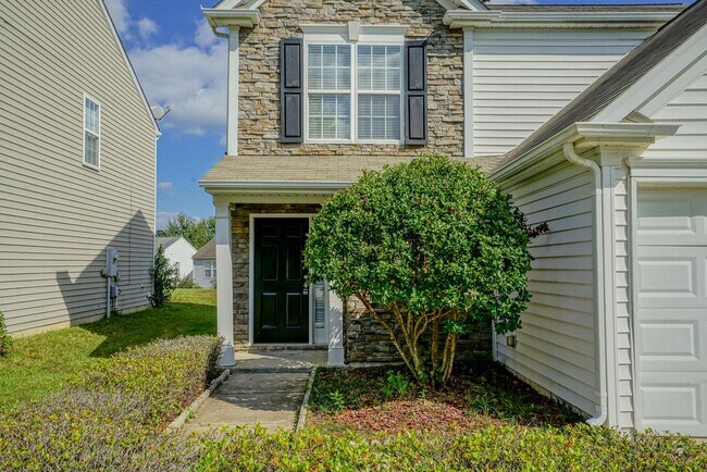 Foto del edificio - Single Family | Back Patio | Two- Car Gara...