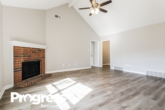 Building Photo - 7895 Sandywood Ln