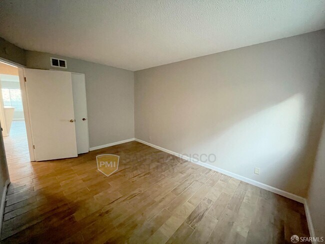 Building Photo - 50 Carquinez Scenic Dr
