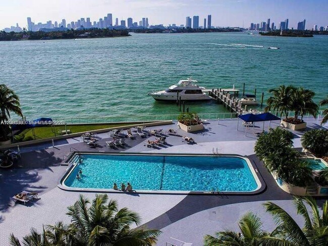 Foto del edificio - 1200 West Dr