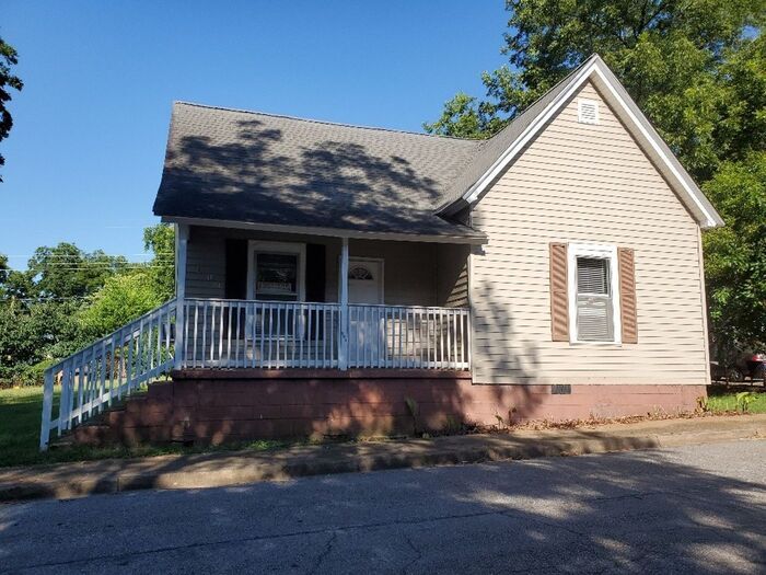 Primary Photo - Nicely rehabbed home ready for move in!