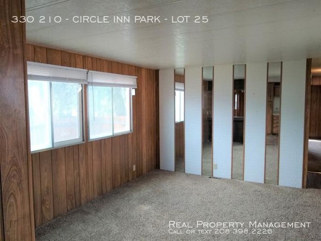 Building Photo - 3 bedroom in Chubbuck ID 83202