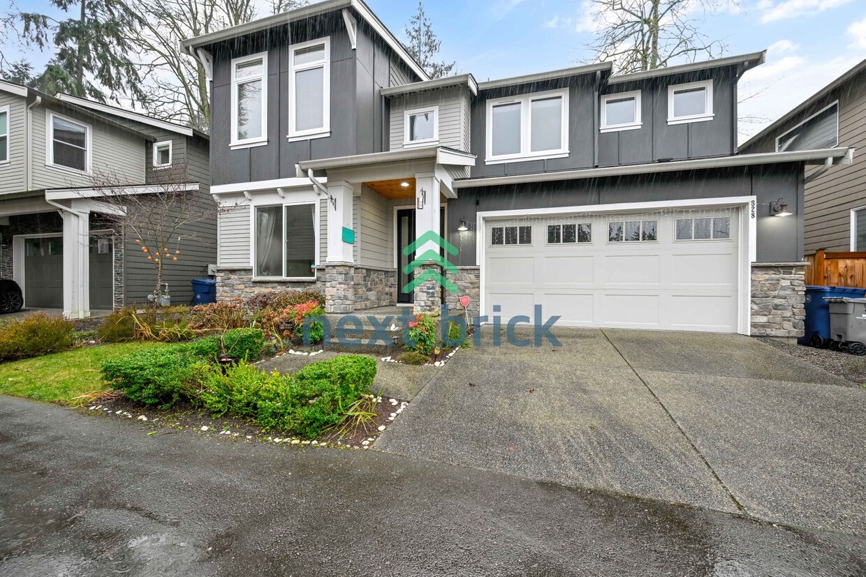 Primary Photo - Stunning 4-Bedroom, 3-Bathroom East-Facing...