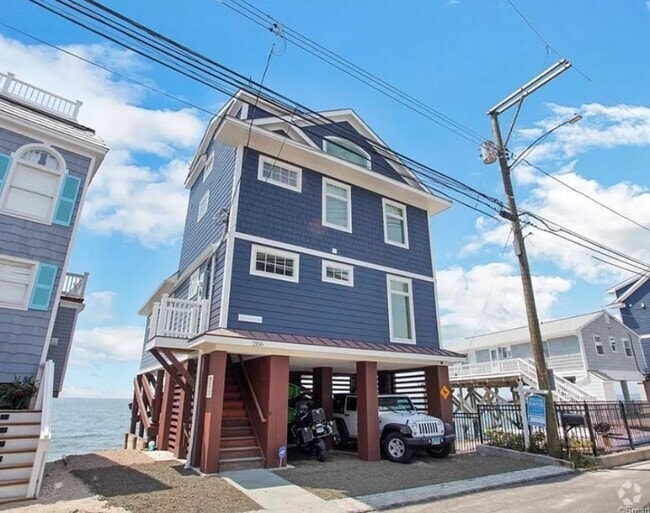 Building Photo - 2155 Fairfield Beach Rd