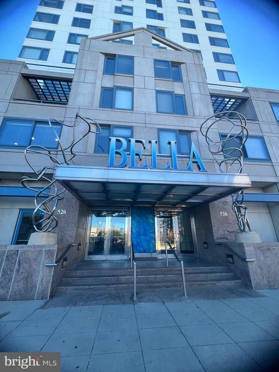 Building Photo - 526 PACIFIC 2203