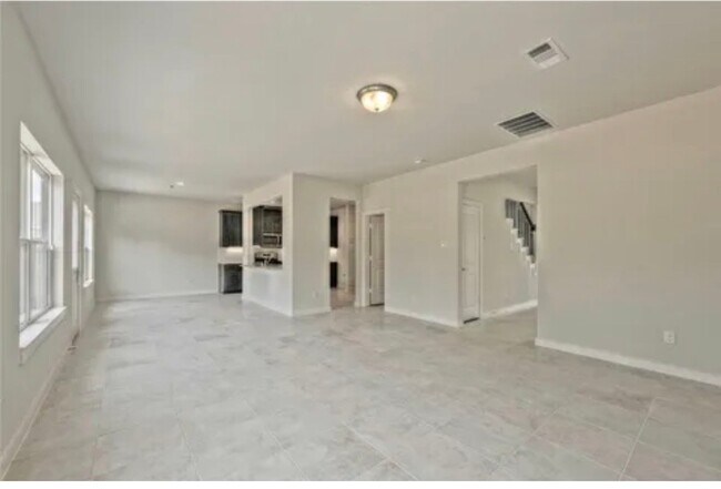 Foto del edificio - 5222 Wyatt James Ln