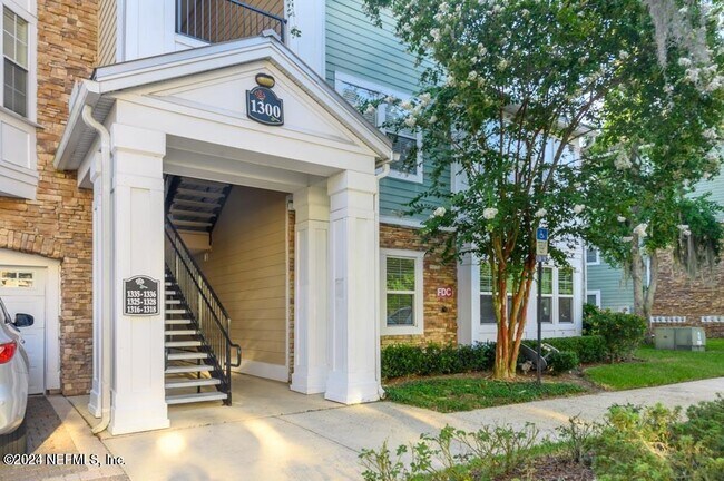 Foto del edificio - 8550 Touchton Road Unit 1327