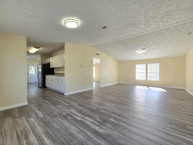 Foto del edificio - 127 Knollwood Dr