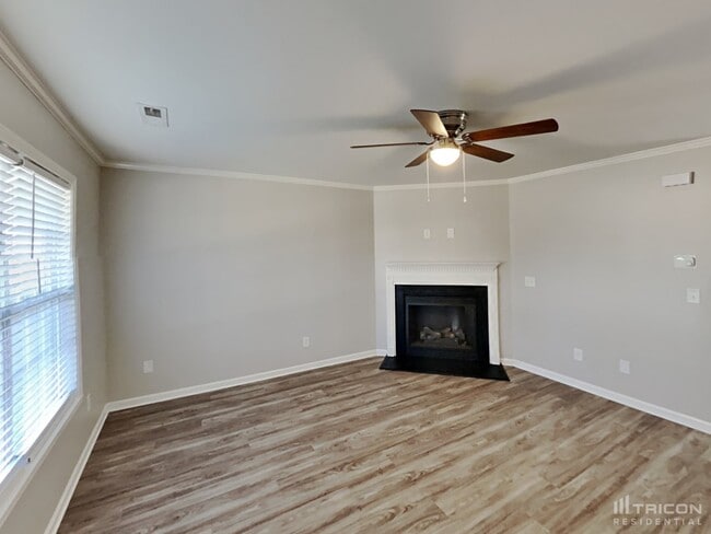 Foto del edificio - 4097 Village Park Ct