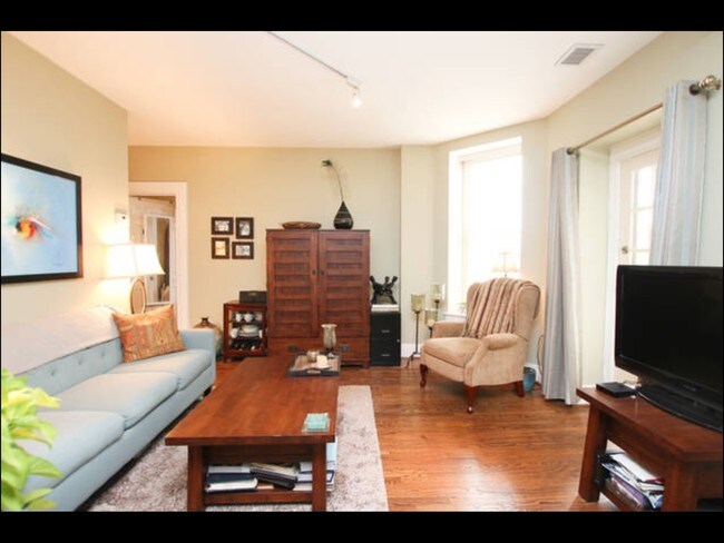 Foto del edificio - 1325 13th St NW