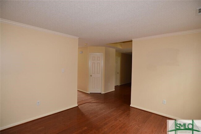 Foto del edificio - 130 Shady Hill Cir