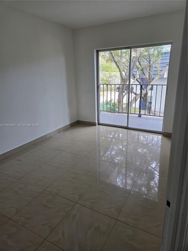 Foto del edificio - 8007 W 6th Ave