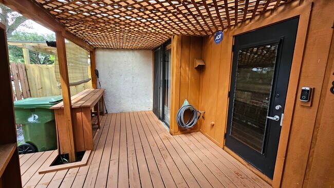 Building Photo - 2948 NW 69th Ct