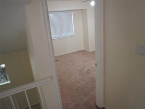 Building Photo - 31 N Lakeridge Cir