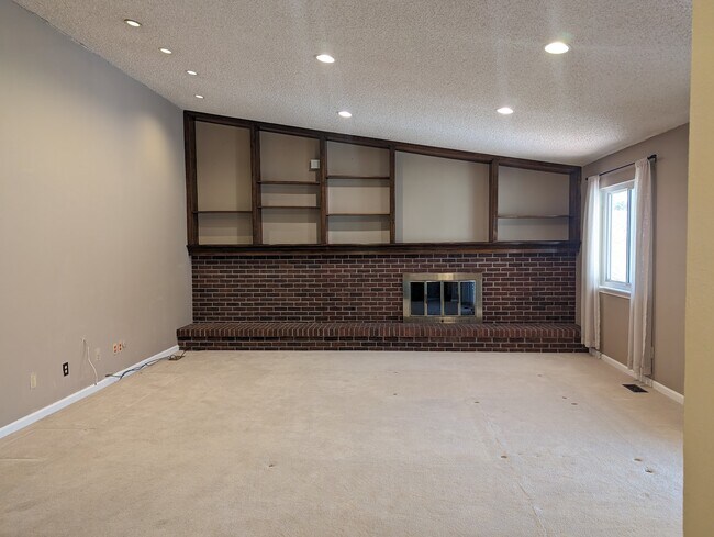 Building Photo - 5181 S Truckee St