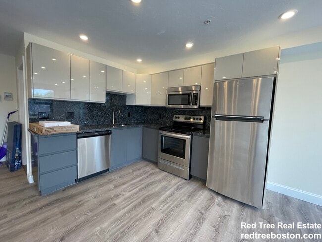 Foto del edificio - 1028a Commonwealth Ave