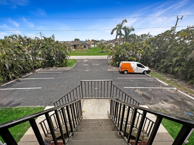 Foto del edificio - 4530 SW 10th Ave