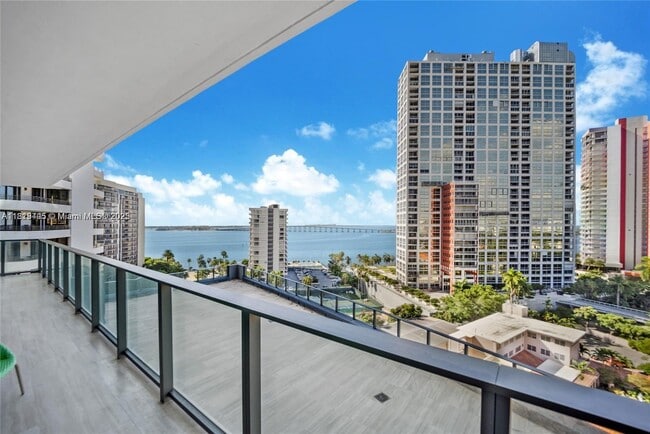 Building Photo - 1451 Brickell Ave