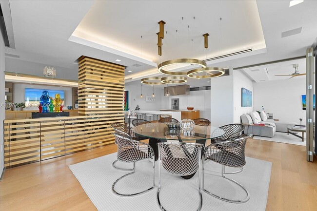 Foto del edificio - 4921 Fisher Island Dr