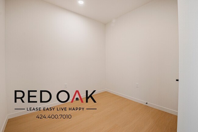 Foto del edificio - 856 S Gramercy Dr
