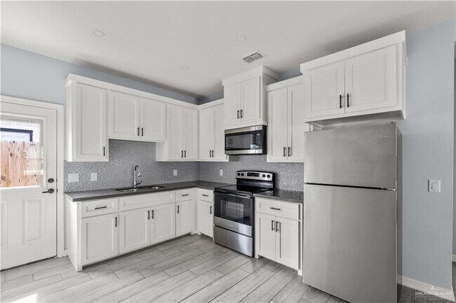 Foto del edificio - 713 N Maryland St