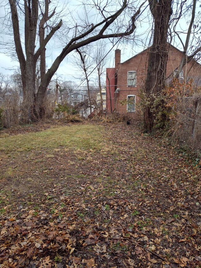 Building Photo - 1369 Catalpa St