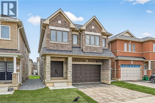 Photo du bâtiment - 15 Huntsworth Ave