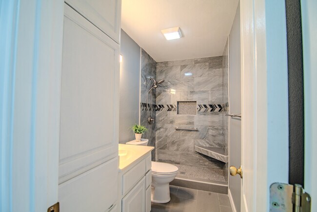 Building Photo - 13810 Captain Kidd Dr