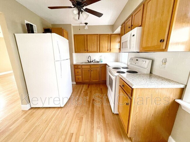 Building Photo - 439 Caroline Ave
