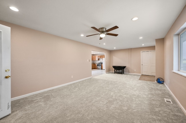 Building Photo - 5520 Coyote Ln