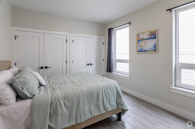 2BR, 1BA - 1,035F - 1st Bedroom - 124-130 Ellis Ave