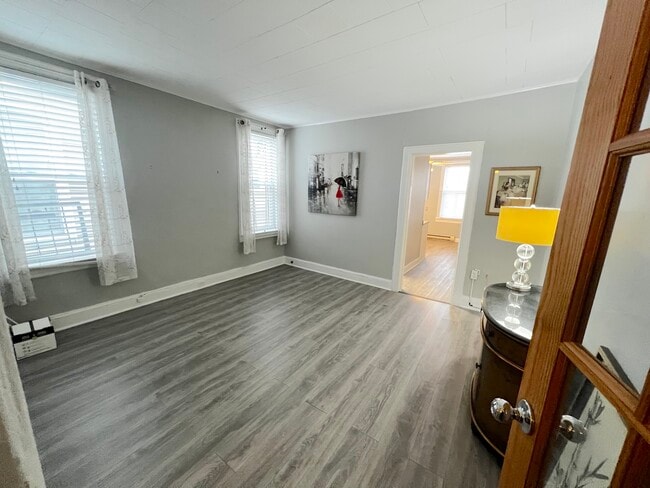 Living Room 1 - 47 Liberty Ave